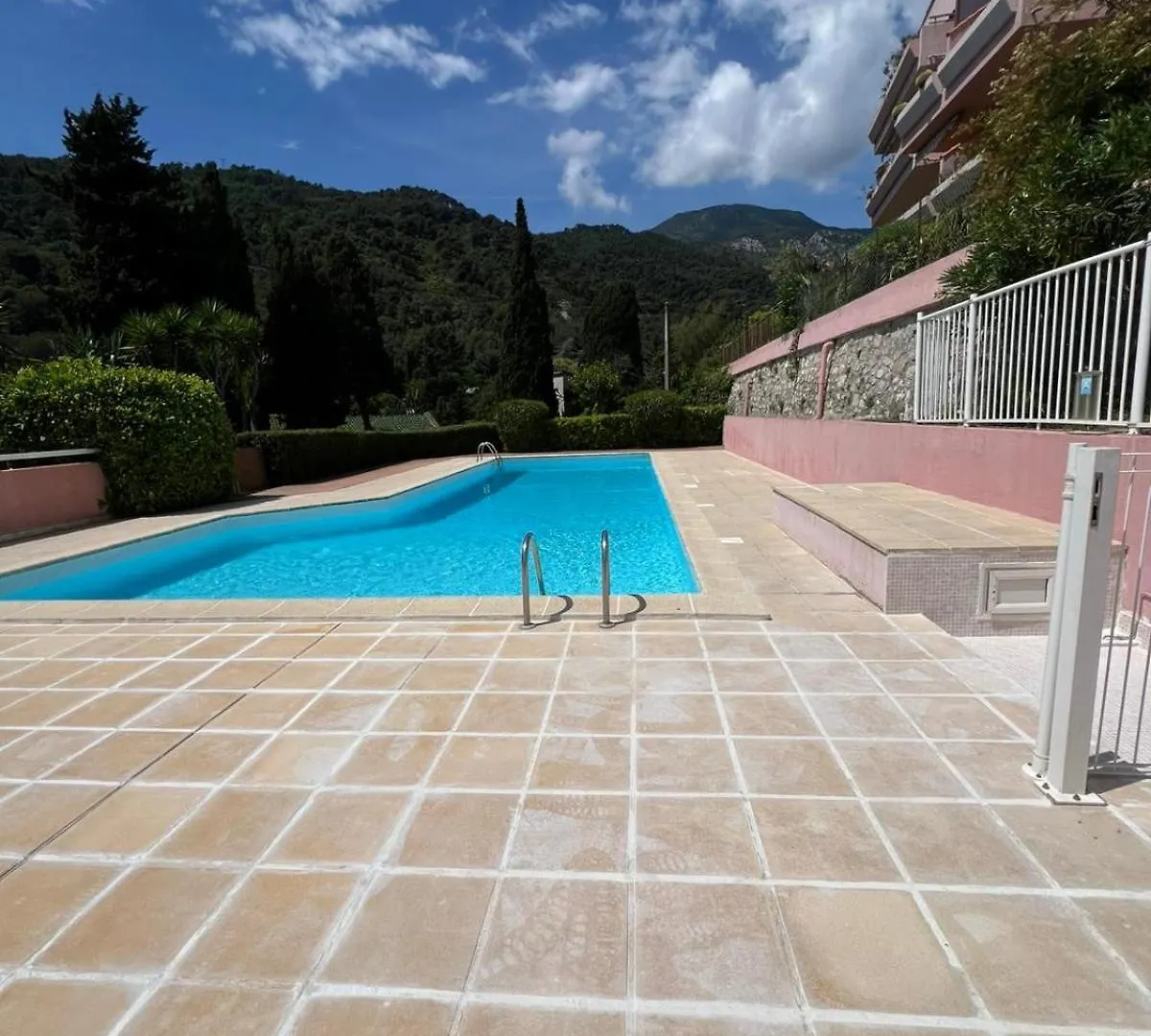 Beau 2 Pieces Avec Jardin Διαμέρισμα Gorbio